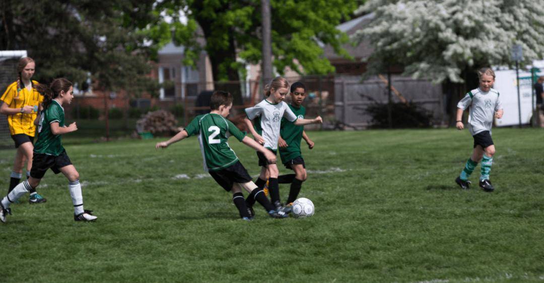 澳门皇冠|练习足球感受挫折比获得成绩更重要(图2)